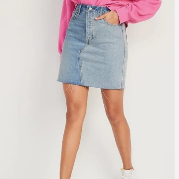 Old Navy Higher High Rise Two-Tone Blue Denim Skirt Frayed Hem Size 10 - Picture 1 of 7